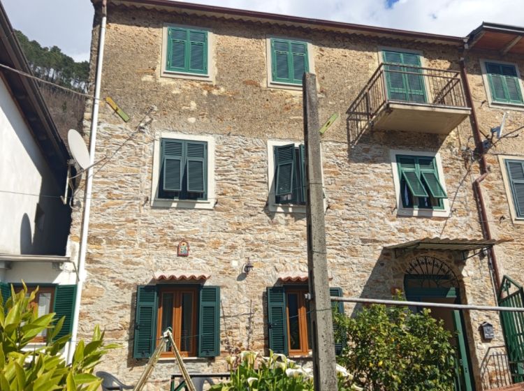 Rustico in vendita, Strada Comunale delle Casette  51, Periferia, Massa