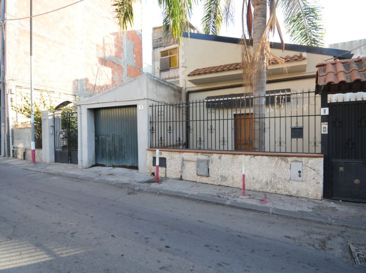 Bilocale in affitto, via degli Agrumi  10, Librino, Catania