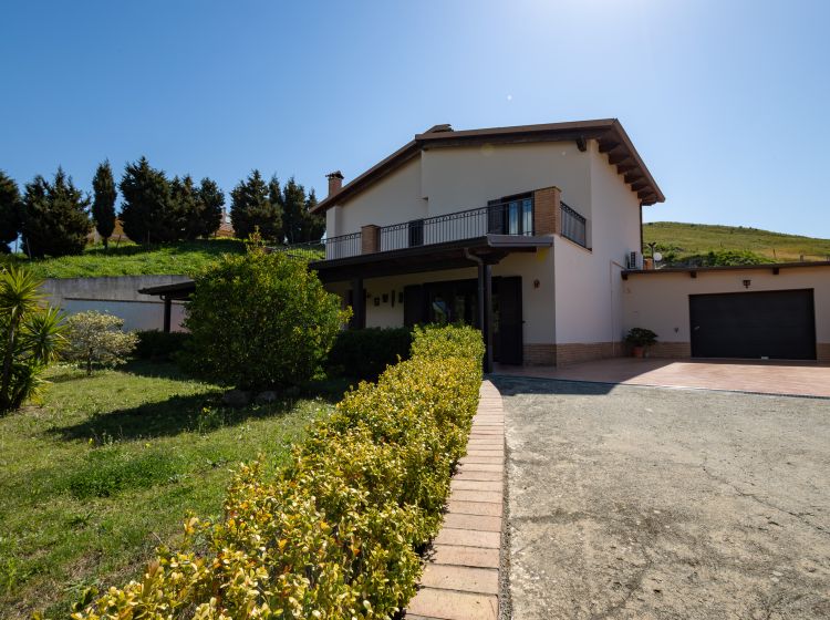 Villa in vendita, via Giuseppe Rito, Sala, Catanzaro