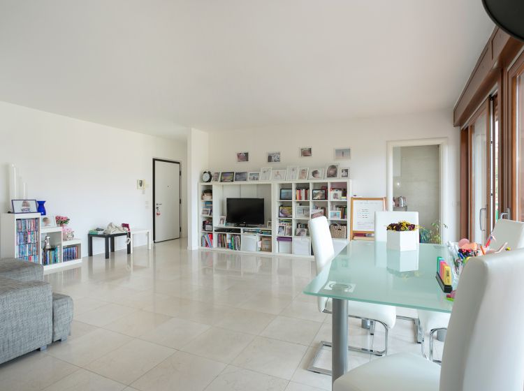 Quadrilocale in vendita, via Madonna della Neve  5, Borgo Palazzo, Bergamo