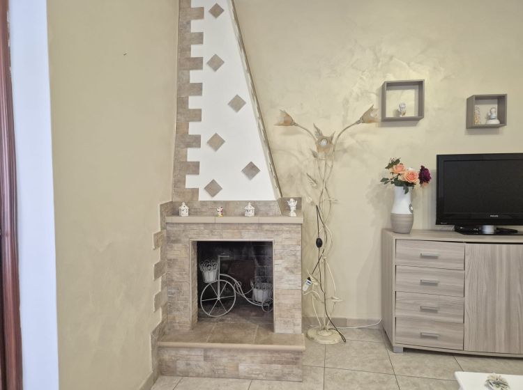 Stabile o palazzo in vendita, via Guglielmo Marconi  10, Pomarico