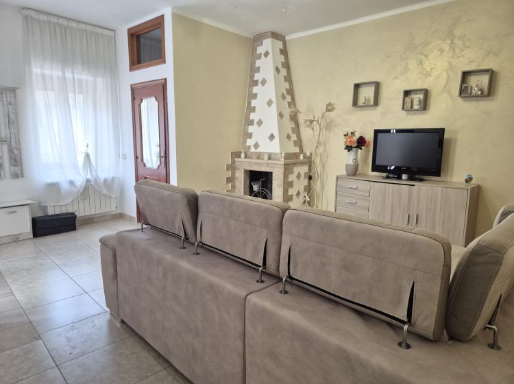 Stabile o palazzo in vendita, via Guglielmo Marconi  10, Pomarico