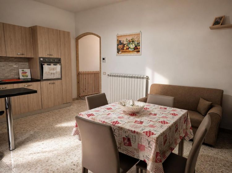 Stabile o palazzo in vendita, via Guglielmo Marconi  10, Pomarico