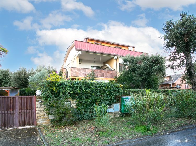 Villa in vendita, via Marotta  74, Fregene, Fiumicino