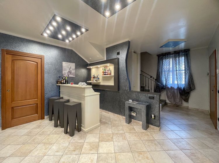 Villa in vendita, via Gabriele d'Annunzio  7, Salerano Sul Lambro