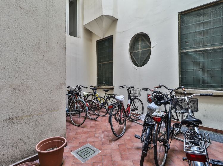 Attività / Licenza in vendita, Centro, Bologna