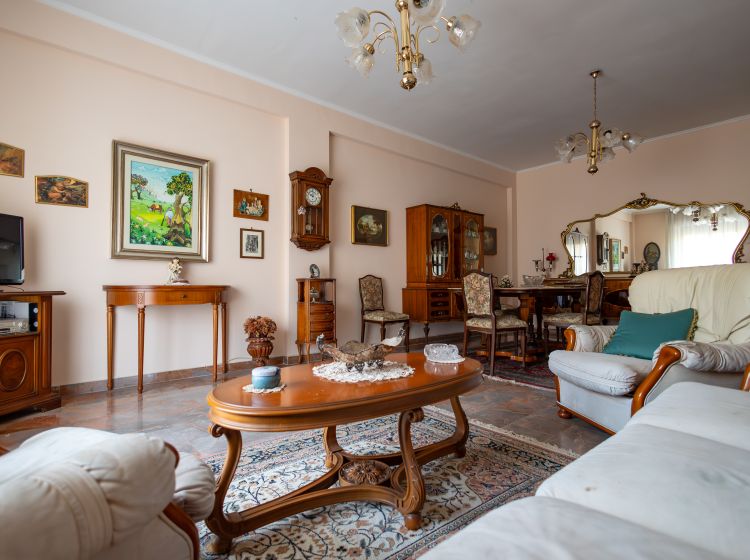 Appartamento in vendita, via Vittorio Butera  14, Mater Domini, Catanzaro