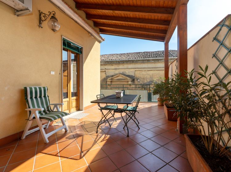 Quadrilocale in vendita, Corso Vittorio Emanuele  151, Trecastagni