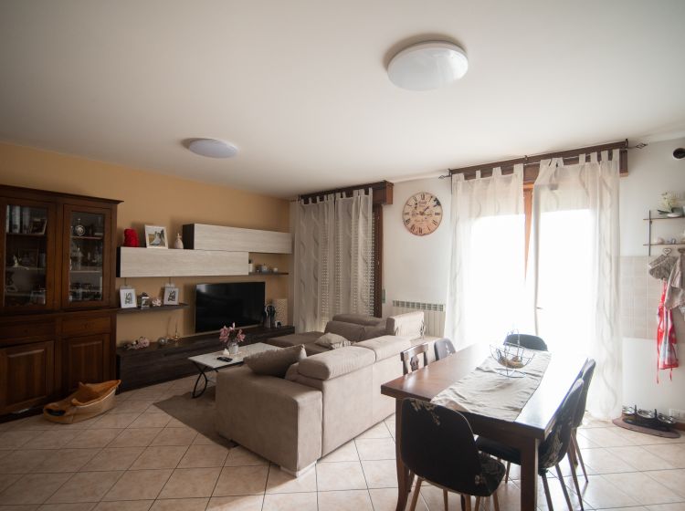 Appartamento in vendita, via Palmiro Togliatti  1, Montecalvo In Foglia