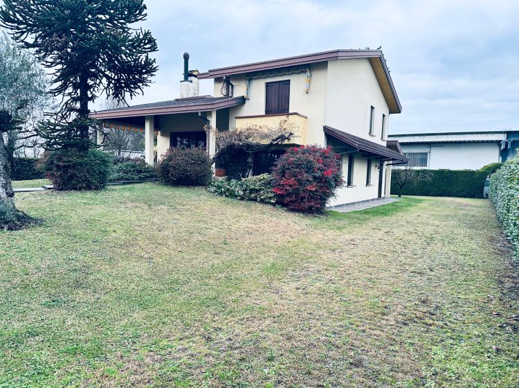 Villa in vendita, via 1ª Strada, Fiesso D'artico