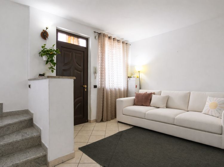 Villa in vendita, via delle Industrie  13, Osio Sotto