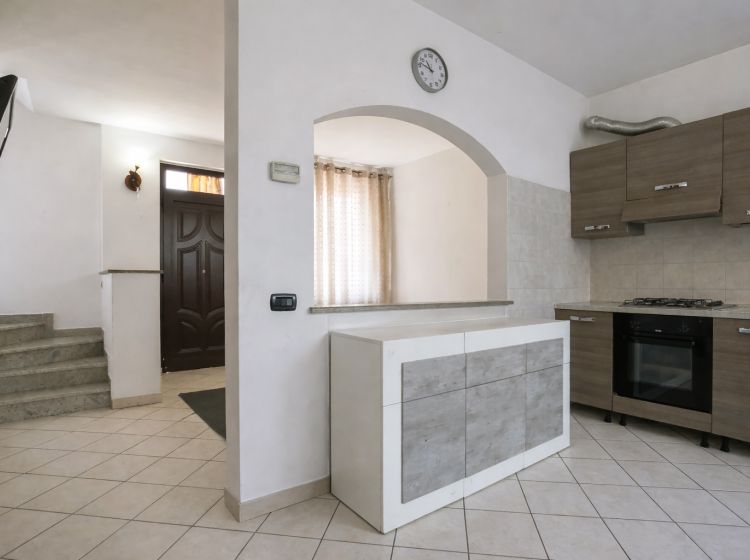 Villa in vendita, via delle Industrie  13, Osio Sotto