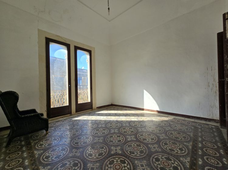 Appartamento in vendita, via Cavour  112, Salice Salentino