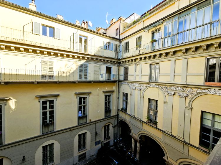 Bilocale in affitto, via Gian Francesco Bellezia  7, Centro, Torino