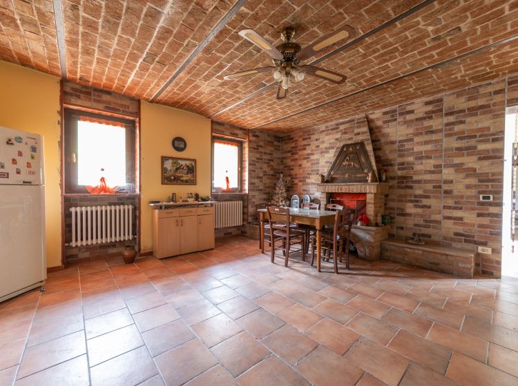 Cascina in vendita, via Vincenzo Gioberti  3, Cornale E Bastida