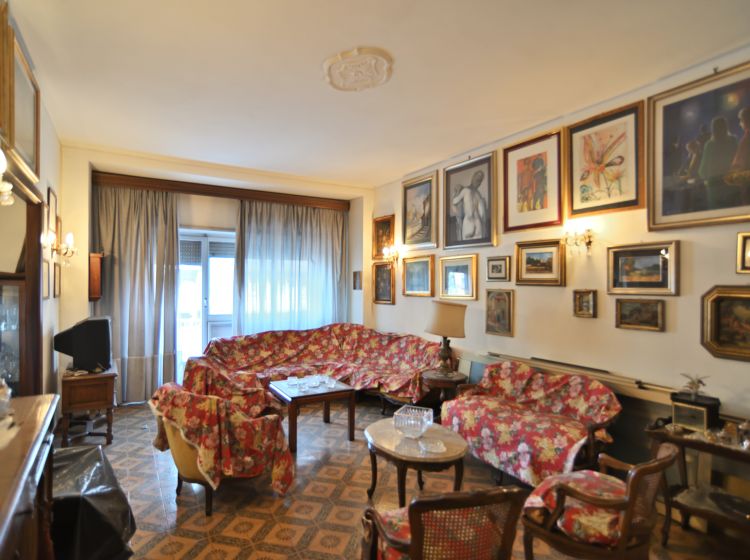 Appartamento in vendita, via dell'Impruneta  26, Magliana, Roma