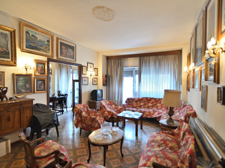 Appartamento in vendita, via dell'Impruneta  26, Magliana, Roma