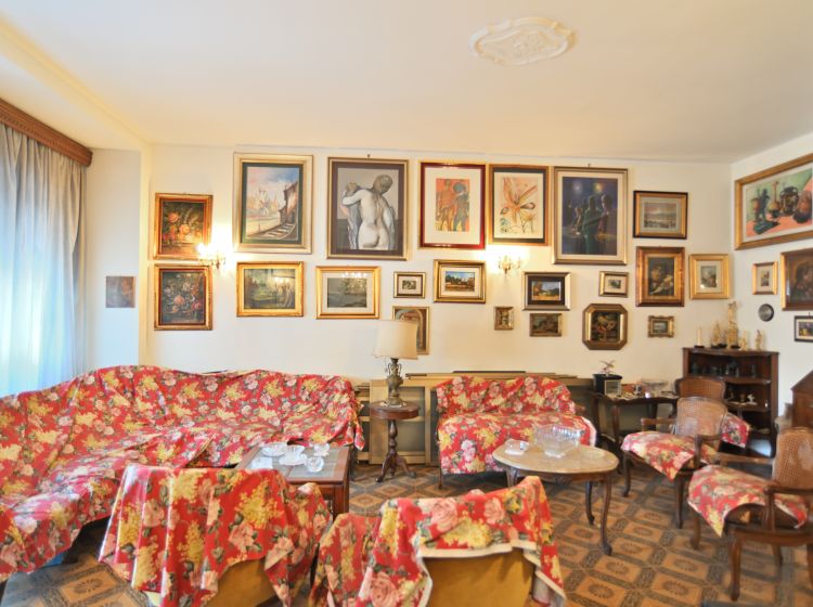 Appartamento in vendita, via dell'Impruneta  26, Magliana, Roma