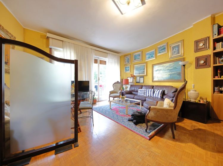 Bilocale in vendita, via Castagneto, Camogli