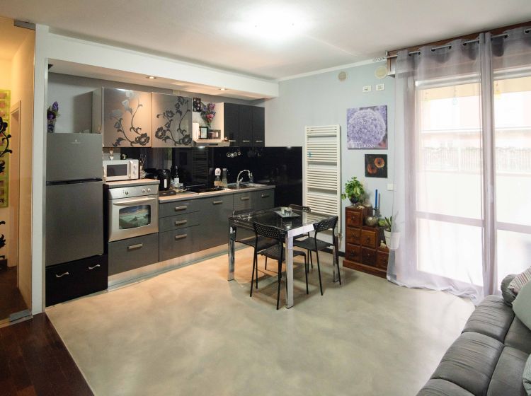 Trilocale in vendita, via Arno  24, Rimini