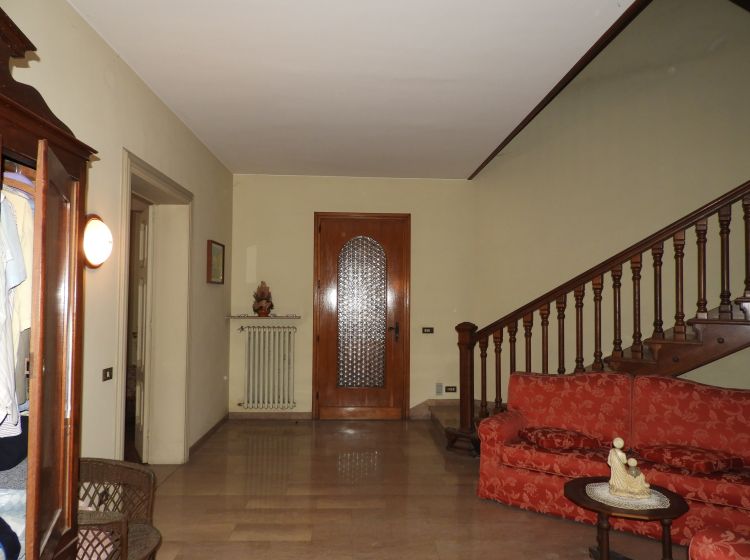 Villa in vendita, via Claudia, Maranello