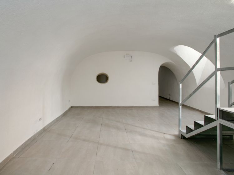 Magazzino o deposito in vendita, via dei Quattro Cantoni  9a, Centro Storico, Roma
