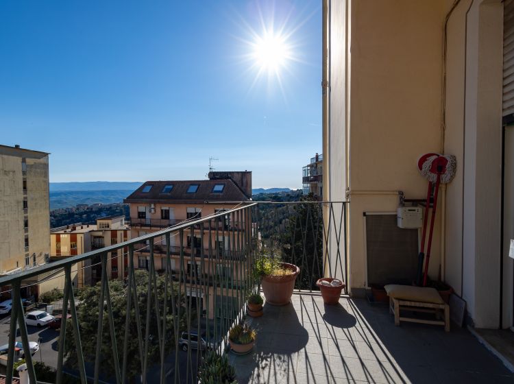 Quadrilocale in vendita, via Madonna dei Cieli 40/a, Stadio, Catanzaro