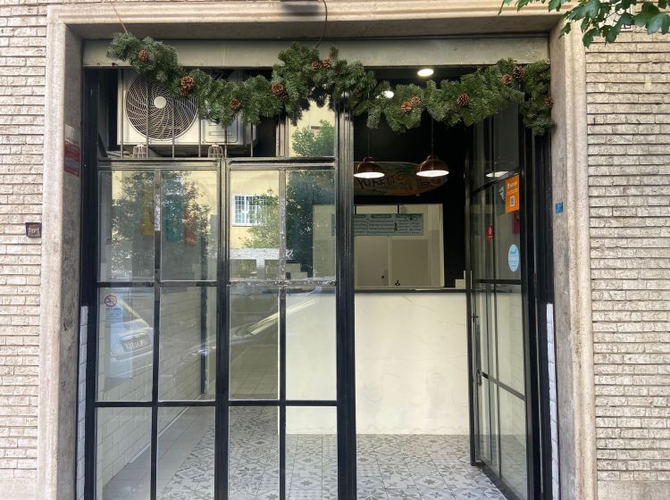 Negozio in affitto, via Ugo Balzani  79, Bologna, Roma