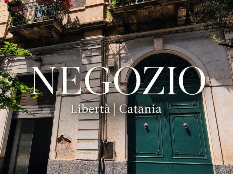 Negozio in vendita, viale della Libertà  145, Libertà, Catania