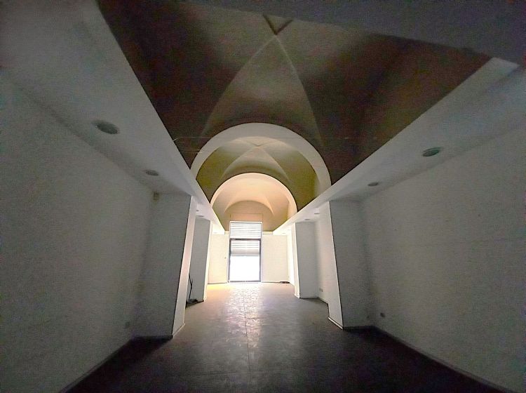 Negozio in vendita, viale della Libertà  145, Libertà, Catania