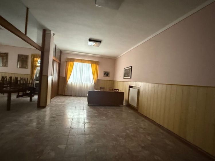 Stabile o palazzo in vendita, via Lago delle More, Serramazzoni