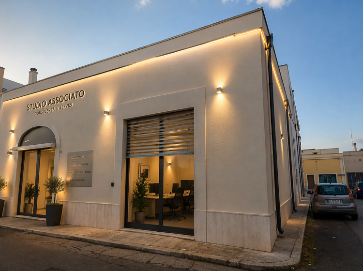 Magazzino o deposito in vendita, via Giuseppe Mazzini  3, Taviano