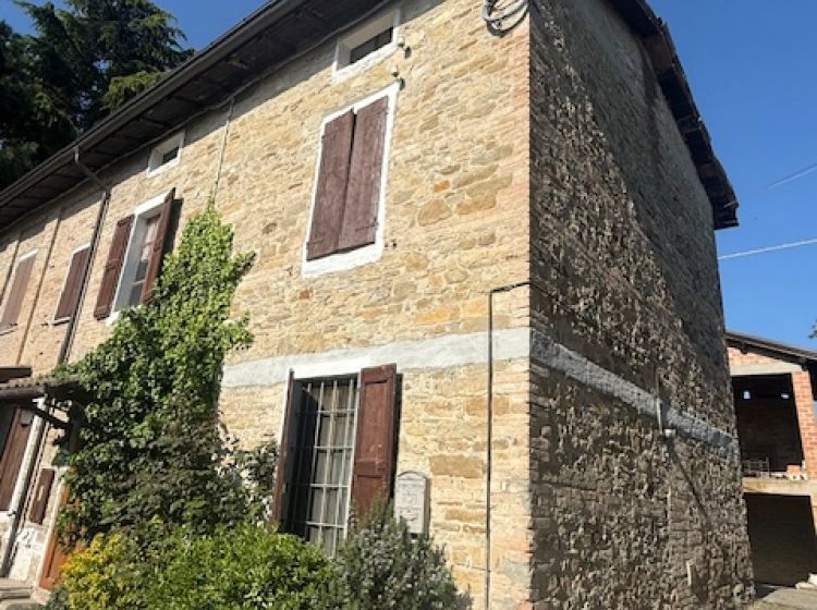 Rustico in vendita, Strada della Cornia, Albazzano, Tizzano Val Parma