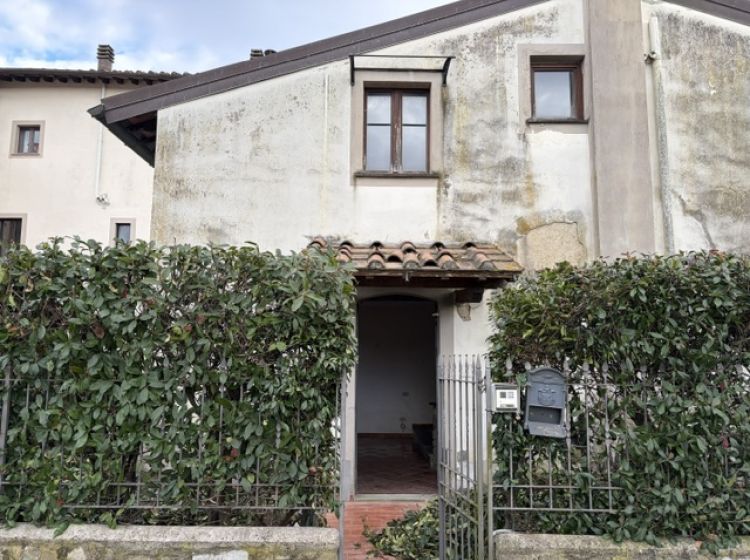 Villa in vendita, via Oglio  15, Montemurlo