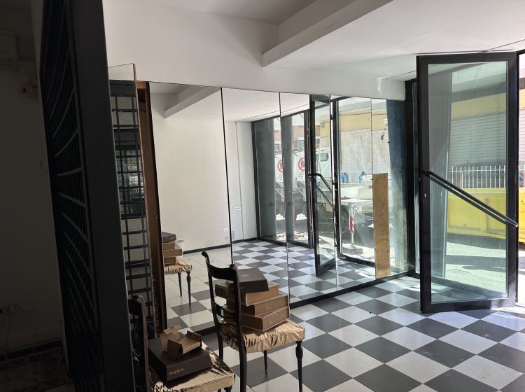 Negozio in vendita, via Benedetto Croce  172, Porta Nuova, Pescara