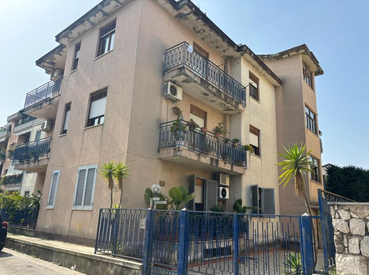 Trilocale in vendita, via Provinciale Teverola Casaluce, Teverola