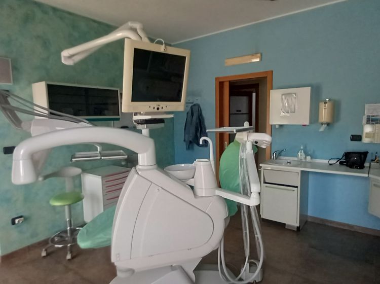 Studio in vendita, via V. Bachelet  10, Aradeo