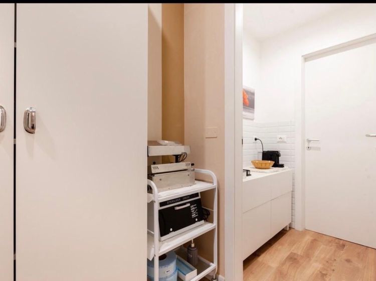 Attività / Licenza in vendita, via Carlo Bazzi, Vigentino, Milano