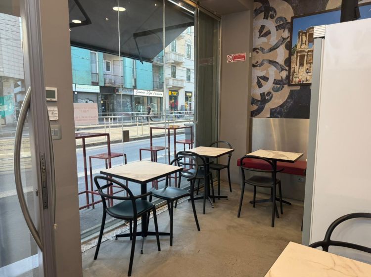 Attività / Licenza in vendita, viale Bligny  1, Navigli, Milano