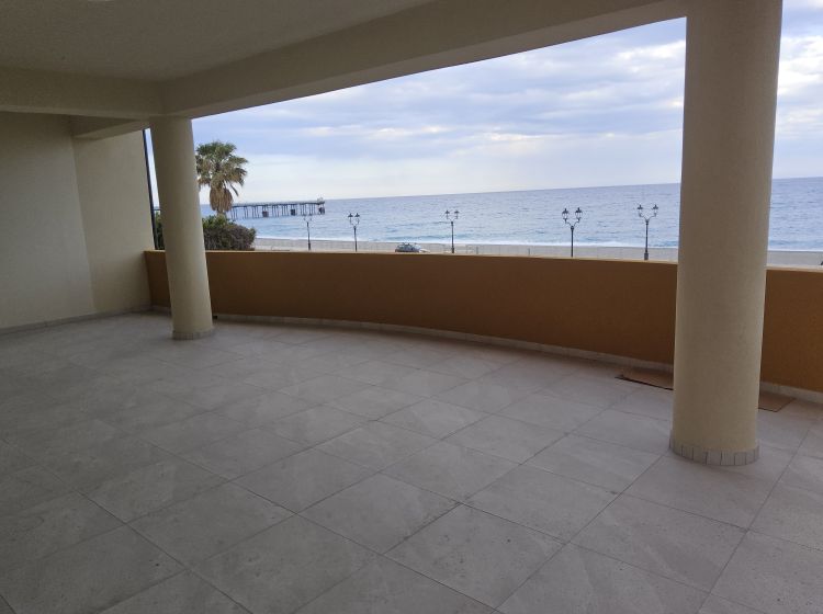 Trilocale in vendita, Lungomare delle Palme, Siderno
