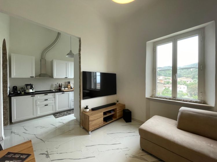 Bilocale in affitto, via del Castellaccio  40, Montenero, Livorno