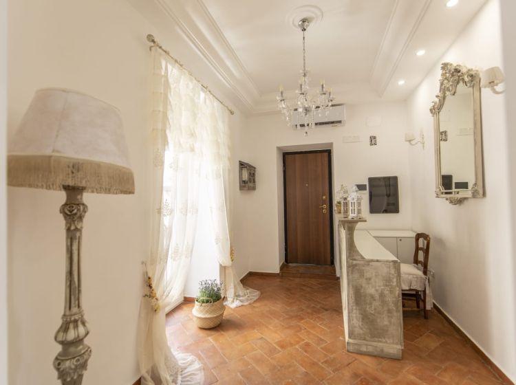 Attico in vendita, Vico Miracoli  49, San Carlo All’Arena, Napoli