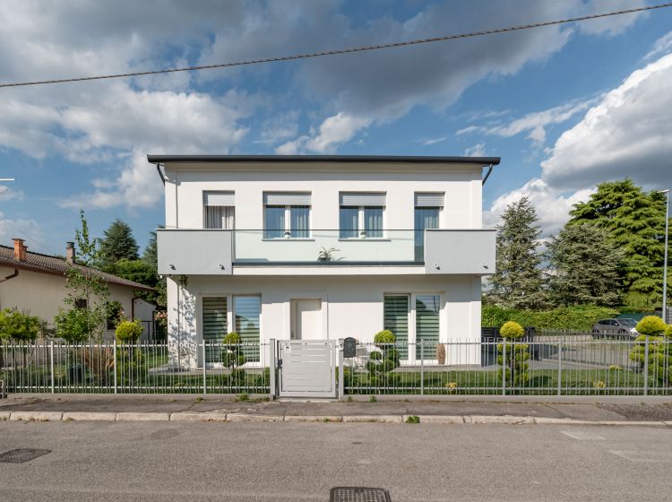 Villa in vendita, via Campania  31, Selvazzano, Selvazzano Dentro