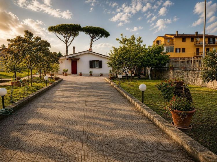 Villa in vendita, via Borgomanero  36, Olgiata, Roma
