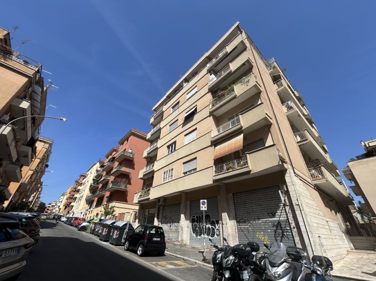 Trilocale in vendita, via Laura Mantegazza  35, Gianicolense, Roma