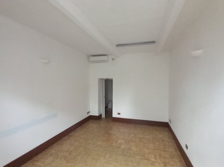 Negozio in affitto, via Raffaello Sanzio  108, Senigallia