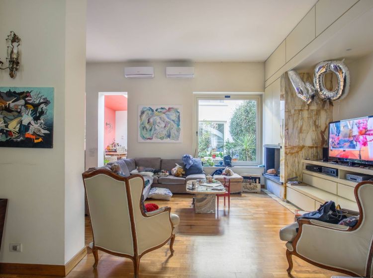 Villa in vendita, via Giuseppe Mazzini  7, Viareggio