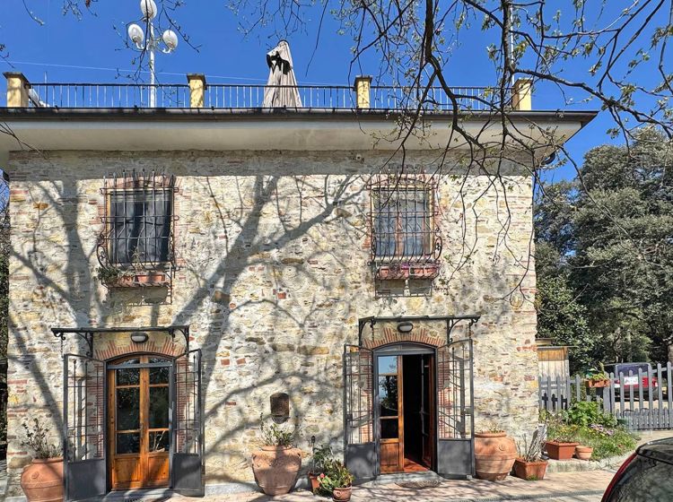 Casale in vendita, via Panoramica, Massarosa