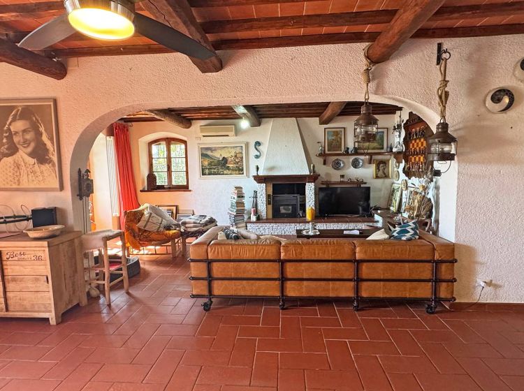 Casale in vendita, via Panoramica, Massarosa