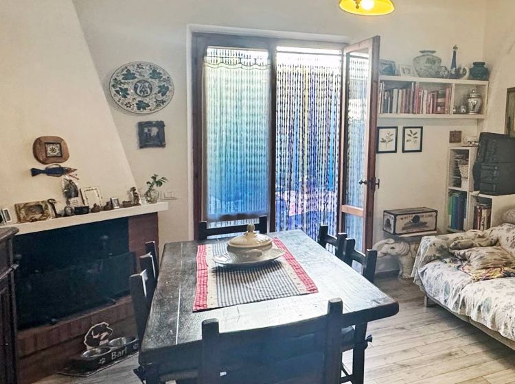 Trilocale in vendita, via Trento, Cecina